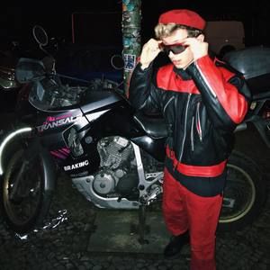 Meet your Posher, Henry